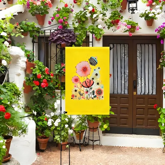 Bold-Blossom-Designs-Made-with-Resilient-Outdoor-Polyester-Garden-Flags