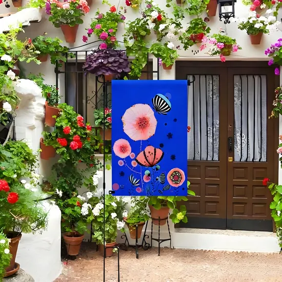 Bold-Blossom-Designs-Made-with-Resilient-Outdoor-Polyester-Garden-Flags