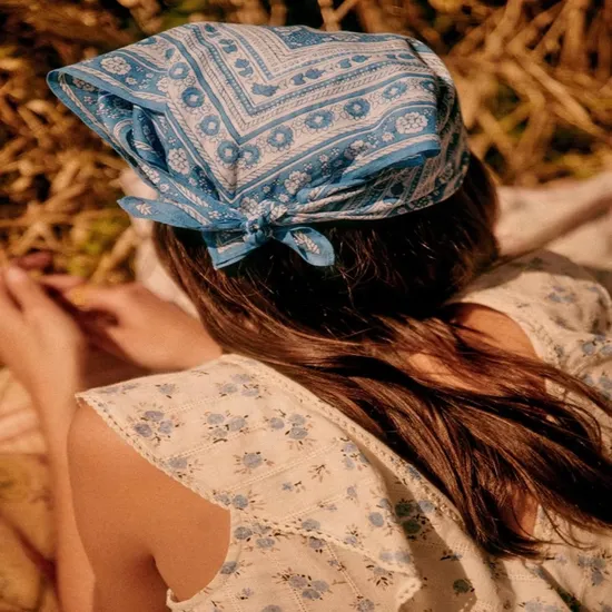 Custom-Cheap-Classic-Style-Promotional-70X70cm-Bandanas-for-Men-Woman