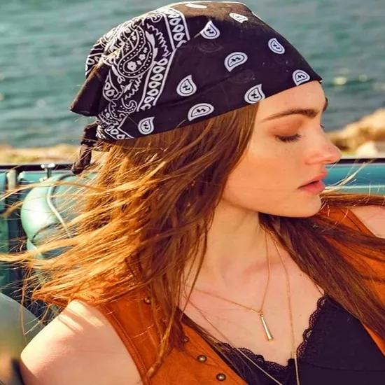 Custom-Cheap-Classic-Style-Promotional-70X70cm-Bandanas-for-Men-Woman