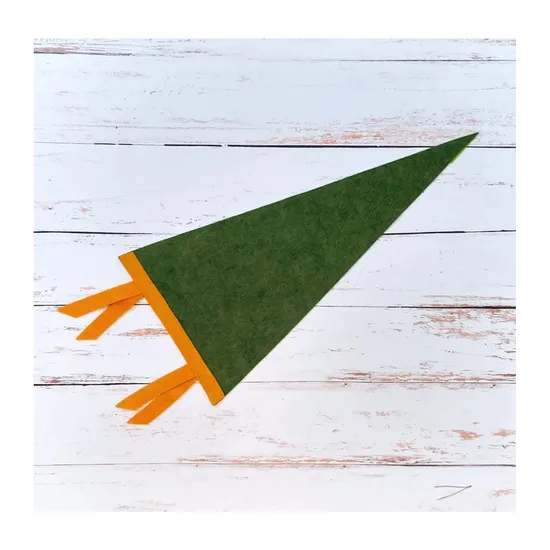 Decoration Design Durable Accept Custom Shape Design Pattern Wholesale Felt Triangle Pennant Flag