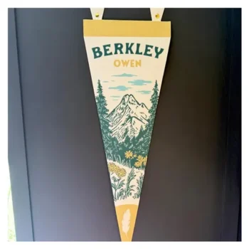 Decoration Design Durable Accept Custom Shape Wholesale Felt Triangle Pennant Flag